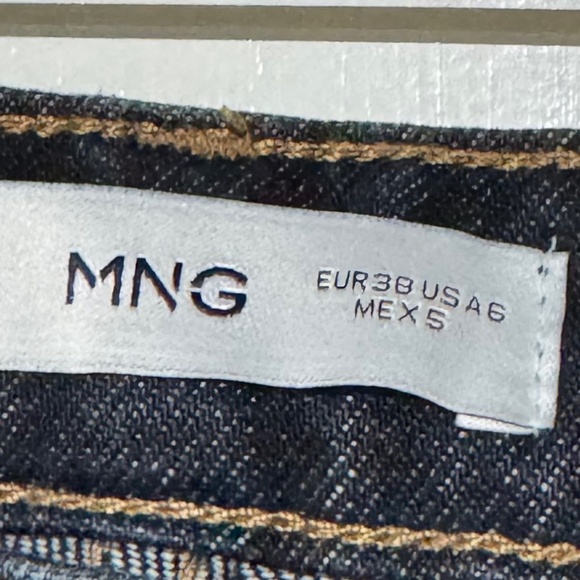 Mango Size 6, super dark wash Wide Leg jeans! - Picture 5 of 5